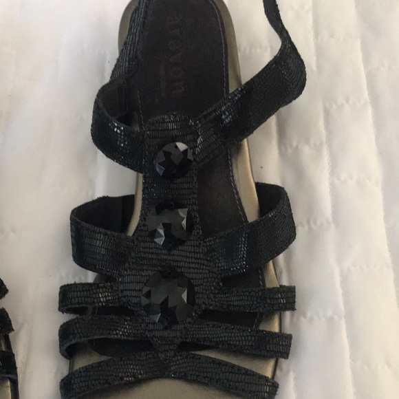 New Aravon Gladiator Style Sandals - Picture 4 of 8